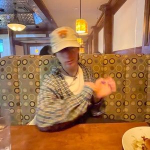 Meet your Posher, Christopher